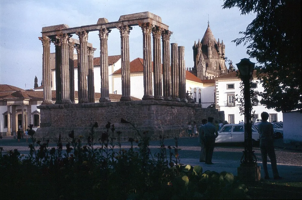 The Roman temple at Evora, with the cathedral behind it